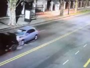 Conducía borracho a gran velocidad, arrolló a un ciclista y chocó